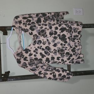 Leopard Print 3/4 sleeve cut out back shirt